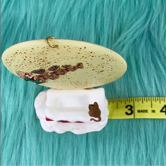 Hallmark Happy Christmas To All 1997 Vintage Keepsake of Membership Ornament - Picture 10 of 16